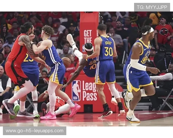 库里带病砍28+5三分，勇士结束连败！巴特勒伤退科尔认清两个现实