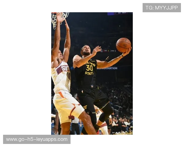 勇士118-107太阳：库里28分引领球队反弹，勇士高层谈续约库里